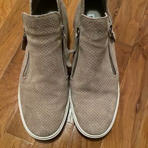 Steve Madden caliber sneaker